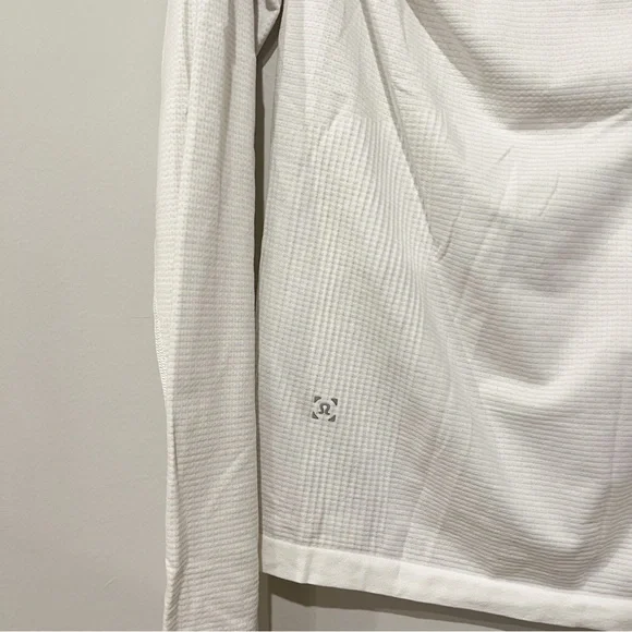 Lululemon Metal Vent Tech Long Sleeve 2.0 in White - Picture 8 of 8